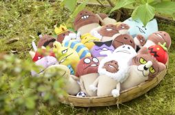 画像ギャラリー No.001のサムネイル画像 / 「なめこ栽培キット」の座椅子が登場。グッズ販売を行うWebサイトもオープン