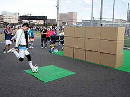 画像ギャラリー No.003のサムネイル画像 / エレクトロニック・アーツ,「FIFA 13」のリリースを記念した「FIFA13 体感パーク」を開催