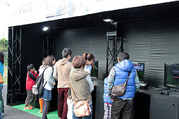 画像ギャラリー No.014のサムネイル画像 / エレクトロニック・アーツ,「FIFA 13」のリリースを記念した「FIFA13 体感パーク」を開催