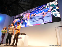 画像ギャラリー No.007のサムネイル画像 / ［TGS 2012］水着姿？での戦闘シーン入りのPVも上映された「エクストルーパーズ」ステージをレポート。TGS会場で試遊すると“餃子の王将”の割引券がもらえるサービスも