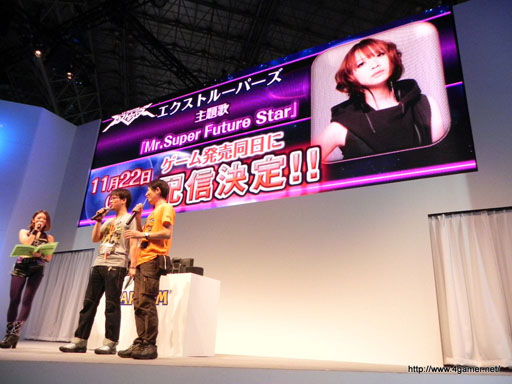 画像ギャラリー No.022のサムネイル画像 / ［TGS 2012］水着姿？での戦闘シーン入りのPVも上映された「エクストルーパーズ」ステージをレポート。TGS会場で試遊すると“餃子の王将”の割引券がもらえるサービスも