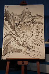 画像ギャラリー No.008のサムネイル画像 / ［TGS 2012］漫画家・島本和彦さんがライブアートで熱い関羽を描いた！　ステージイベント「島本和彦 × 大戦乱!!三国志バトル 炎のライブアート」をレポート
