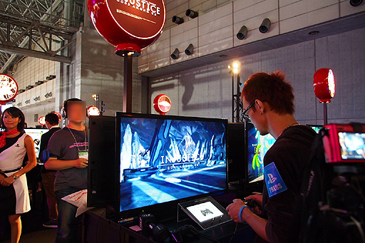 画像ギャラリー No.011のサムネイル画像 / ［TGS 2012］バットマンやスーパーマンが戦うアメリカ産の対戦格闘。日本発売も明らかになった「Injustice: Gods Among Us」プレイレポート