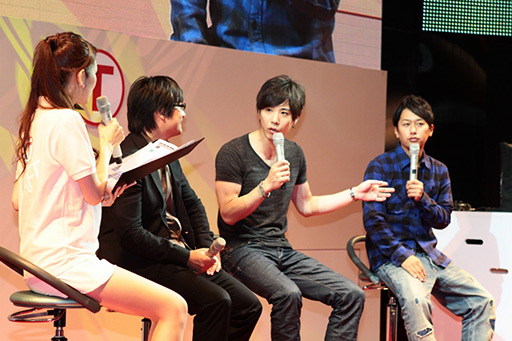 画像ギャラリー No.002のサムネイル画像 / ［TGS 2012］「真・三國無双6 Empires」のスペシャルステージをレポート。お笑いコンビ・ライセンスが自分そっくりの武将で先輩武将達を“ハメ倒す” 