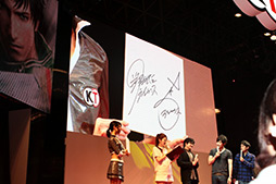 画像ギャラリー No.040のサムネイル画像 / ［TGS 2012］「真・三國無双6 Empires」のスペシャルステージをレポート。お笑いコンビ・ライセンスが自分そっくりの武将で先輩武将達を“ハメ倒す” 