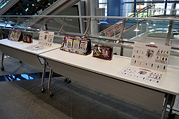 画像ギャラリー No.018のサムネイル画像 / 公式デコレーションカーの展示や試乗が行われた，「アムラックス×テイルズ オブ エクシリア 2」の模様をレポート