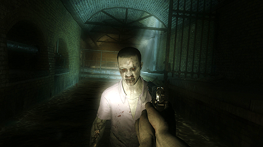 画像ギャラリー No.013のサムネイル画像 / Wii Uのローンチタイトル「ZombiU」の試遊レポートを掲載。武器も物もない世界で繰り広げられる,厳しすぎるサバイバル