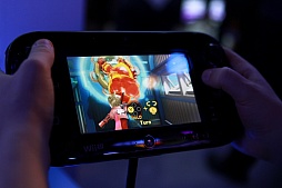 画像ギャラリー No.012のサムネイル画像 / ［E3 2012］プラチナゲームズの「Project P-100」（仮題）は，“自販機マン”や“便器マン”といったヒーローの一団が戦う新作アクション。直撮りムービー付きのプレイレポートを掲載