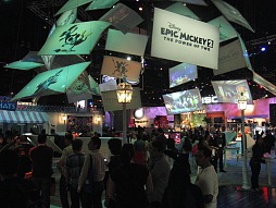 画像ギャラリー No.003のサムネイル画像 / ［E3 2012］「Epic Mickey 2」では，仲直りしたミッキーとオズワルドによるCo-opプレイを実現。ウォーレン・スペクター氏秘蔵のグッズも展示
