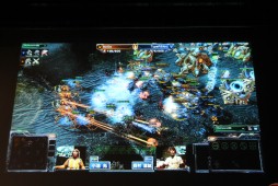 画像ギャラリー No.015のサムネイル画像 / 「第4回 eスポーツ JAPAN CUP」が開催。「FIFA 13」「StarCraft II」「鉄拳タッグトーナメント2」にて繰り広げられた決勝をレポート