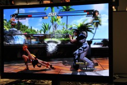 画像ギャラリー No.022のサムネイル画像 / 「第4回 eスポーツ JAPAN CUP」が開催。「FIFA 13」「StarCraft II」「鉄拳タッグトーナメント2」にて繰り広げられた決勝をレポート