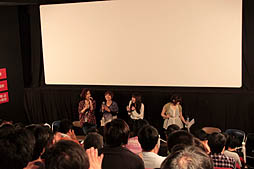画像ギャラリー No.005のサムネイル画像 / 「シャイニーフェスタ 新作アニメ プレミアム先行上映会」が徳島のマチ★アソビ Vol.9で開催。上映されたアニメは，どのバージョンのものだったのか