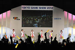画像ギャラリー No.001のサムネイル画像 / ［TGS 2012］「アイドルマスター シャイニーフェスタ」の初回封入特典は「シンデレラガールズ」の限定Sレア“天海春香”カードが手に入るシリアルナンバー