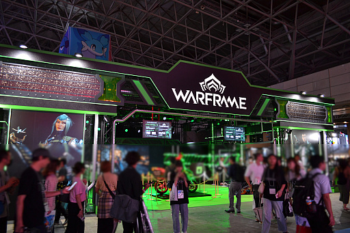 画像ギャラリー No.002のサムネイル画像 / 初出展となる「Warframe」ブースをレポート。「1999」に登場するAtomicycleとArthurの等身大スタチューや試遊台を設置［TGS2024］