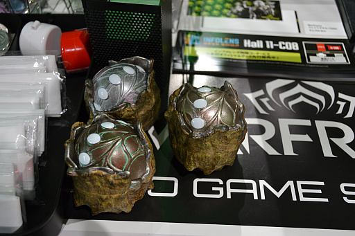 画像ギャラリー No.006のサムネイル画像 / 初出展となる「Warframe」ブースをレポート。「1999」に登場するAtomicycleとArthurの等身大スタチューや試遊台を設置［TGS2024］