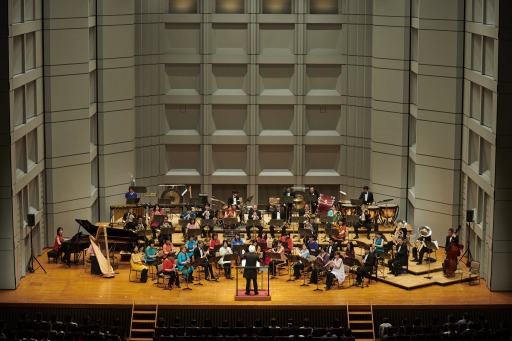 画像ギャラリー No.002のサムネイル画像 / 来場者とともに盛り上がる「BRA★BRA FINAL FANTASY VII BRASS de BRAVO with Siena Wind Orchestra」をレポート