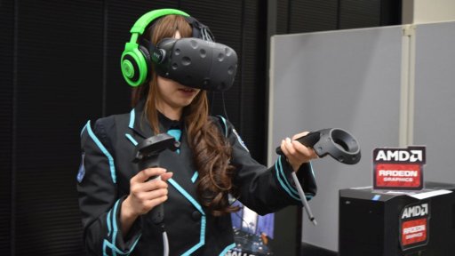 画像ギャラリー No.021のサムネイル画像 / 「マブラヴ」とVRが融合を果たした“始まりの日”。吉宗鋼紀氏のトークセッションも実施された「Muv-Luv × HTC Vive 体験会」レポート