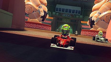 画像ギャラリー No.003のサムネイル画像 / 「F1 RACE STARS」，カスタムイベントや相撲ロボが鎮座する日本コースなどが公開に。テレビCMパロディ風に「ボトルロケット」を紹介するムービーも