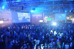 画像ギャラリー No.001のサムネイル画像 / ［gamescom］「Battlefield 4」のプレイシーンをキャプチャしたムービーを掲載。我々がドイツのgamescom 2013で体験したのは，こんな戦いだった