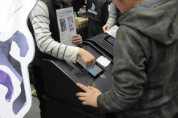 画像ギャラリー No.012のサムネイル画像 / 3日間にわたって開催される「しろくろフェス2018」が本日開幕。「ヴァイスシュヴァルツ」が秋葉原の街を“ジャック”したイベント初日をレポート