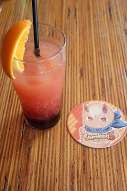 画像ギャラリー No.023のサムネイル画像 / 「サモンナイト5」とufotabale Cafeがコラボ。オリジナルメニューやグッズ，「サモンナイト」一色の店内が紹介されたお披露目会の模様をレポート