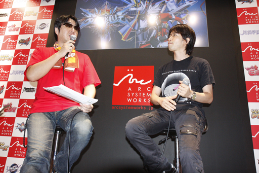 画像ギャラリー No.002のサムネイル画像 / ［TGS 2012］森Pのポロリに会場騒然。「BLAZBLUE CHRONOPHANTASMA」スペシャルトークショーをレポート