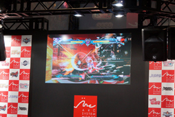 画像ギャラリー No.016のサムネイル画像 / ［TGS 2012］森Pのポロリに会場騒然。「BLAZBLUE CHRONOPHANTASMA」スペシャルトークショーをレポート