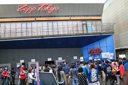 画像ギャラリー No.001のサムネイル画像 / Zepp Tokyoを蒼く染め上げた「BLAZBLUE　MUSIC LIVE 2015」をレポート。森利道氏と石渡太輔氏へのインタビューも合わせて掲載
