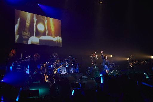 画像ギャラリー No.009のサムネイル画像 / Zepp Tokyoを蒼く染め上げた「BLAZBLUE　MUSIC LIVE 2015」をレポート。森利道氏と石渡太輔氏へのインタビューも合わせて掲載