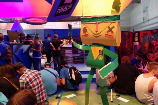 画像ギャラリー No.001のサムネイル画像 / ［gamescom］リトルビッグプラネットの開発チームが手がける新作「Tearaway」をプレイ。主人公をそっとサポートする感覚がたまらない