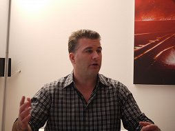 画像ギャラリー No.001のサムネイル画像 / ［Gamescom］「NBA2K13」はKinectで悪態をつくとテクニカルファウル？　新たに盛り込まれるドリブル操作など本作の特徴を紹介