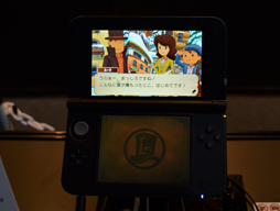 画像ギャラリー No.004のサムネイル画像 / ［TGS 2012］「レイトン教授と超文明Aの遺産」は，シリーズの基本を手堅く押さえた内容。待ち行列も長く，人気の高さをあらためて実感