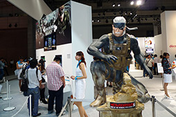 画像ギャラリー No.017のサムネイル画像 / ［TGS 2012］「METAL GEAR SOLID SOCIAL OPS」のステージイベントとプレイフィールをお届け。どこでも指1本で仲間と遊べるメタルギアの面白さとは 