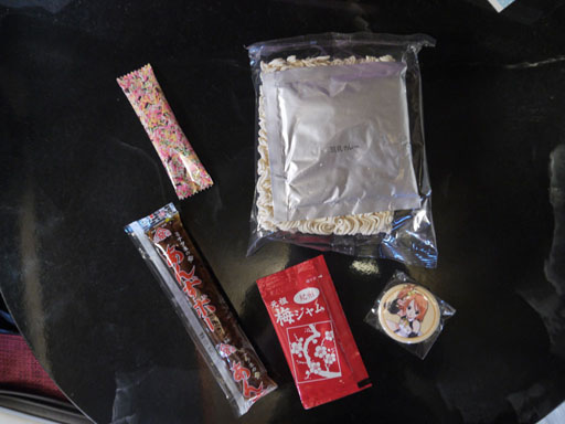 画像ギャラリー No.002のサムネイル画像 / ［TGS 2012］なんでチョコとあんずボー入れたの!?　D3Pの物販ブースで売っていた「ドリームクラブ」亜麻音さんのラーメンがヤバイ件につきまして