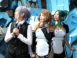 画像ギャラリー No.015のサムネイル画像 / ［TGS 2014］魅杏のピュアなプレイで怪獣を撃退。「地球防衛軍×劇団ドリームクラブ ホストガール（or代表）スペシャルLIVEオンステージ」をレポート