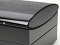 「究極のキャラ弁」を収めるPS3型の“お重”が完成。木工職人の技とレーザー加工で実物を再現，しかも表面は京都の職人の手による漆塗り