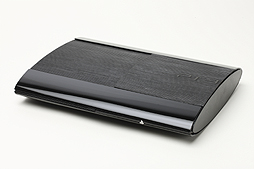 画像ギャラリー No.004のサムネイル画像 / 「究極のキャラ弁」を収めるPS3型の“お重”が完成。木工職人の技とレーザー加工で実物を再現，しかも表面は京都の職人の手による漆塗り