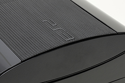 画像ギャラリー No.008のサムネイル画像 / 「究極のキャラ弁」を収めるPS3型の“お重”が完成。木工職人の技とレーザー加工で実物を再現，しかも表面は京都の職人の手による漆塗り