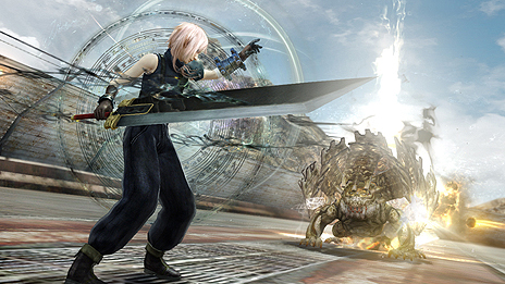 画像ギャラリー No.005のサムネイル画像 / 「LIGHTNING RETURNS: FINAL FANTASY XIII」最新情報。初回生産特典は「FFVII」の主人公 クラウドの衣装をライトニング用にアレンジした「ウェア」
