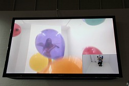 画像ギャラリー No.026のサムネイル画像 / ［TGS 2012］「.hackの世界」実現も近い？ ソニーの特製ヘッドマウントディスプレイを使った仮想現実実験にサイバーコネクトツー松山氏驚く