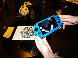画像ギャラリー No.017のサムネイル画像 / PlayStation Vita専用タイトル「箱! -OPEN ME-」の発売を記念した「ハコンファレンス」をレポート。ただ箱を開けるだけなのに面白すぎる