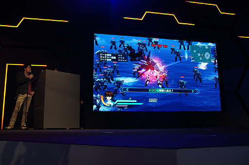 画像ギャラリー No.008のサムネイル画像 / ［TGS 2013］「真・ガンダム無双」とPSVita版「ガンダムブレイカー」で，声優の鈴村健一さん＆中村悠一さんが実機プレイを披露