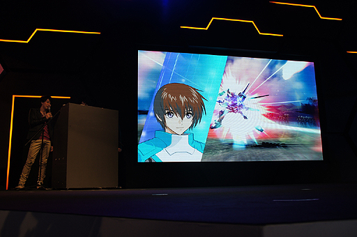 画像ギャラリー No.009のサムネイル画像 / ［TGS 2013］「真・ガンダム無双」とPSVita版「ガンダムブレイカー」で，声優の鈴村健一さん＆中村悠一さんが実機プレイを披露