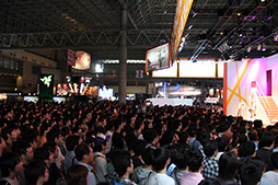 画像ギャラリー No.004のサムネイル画像 / ［TGS 2012］ 「GOD EATER2」に新キャラクター“芦原ユノ”が登場！ yu-yuさんが歌い上げるメインテーマ曲も披露されたステージイベントを紹介 