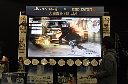 画像ギャラリー No.010のサムネイル画像 / PS Vita TVと「GOD EATER 2」の合同発売記念イベントをレポート。いきなりの出荷本数50万本突破にGE2開発陣が笑顔を見せた