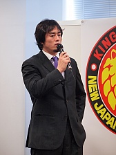 画像ギャラリー No.001のサムネイル画像 / 全国のご当地ヒーローがスマートフォンで夢の競演。新日本プロレスのレスラー達も登場したブシロード発表会をレポート