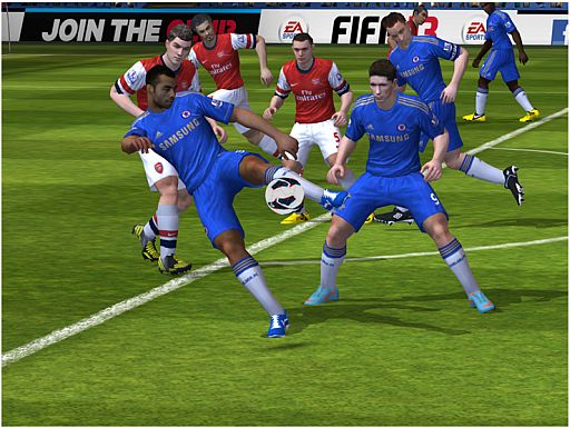 画像ギャラリー No.002のサムネイル画像 / iOS向け「FIFA 13 by EA SPORTS」が配信。オンラインマルチプレイが可能