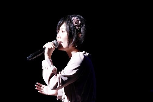 画像ギャラリー No.006のサムネイル画像 / 生バンドの演奏と共に響き渡った「届かない恋」。ピアノ独奏による名曲も再現された「WHITE ALBUM2 CONCERT」レポート