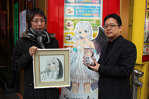画像ギャラリー No.007のサムネイル画像 / 「シャイニング・アーク」の発売記念店頭抽選会が秋葉原にて開催。キャラデザイン Tony氏と,セガ 澤田 剛氏へのメディア合同インタビューを掲載