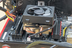 画像ギャラリー No.005のサムネイル画像 / AMD自慢のCPUクーラー「Wraith Cooler」を試す。冷却能力と静音性は確かに高い